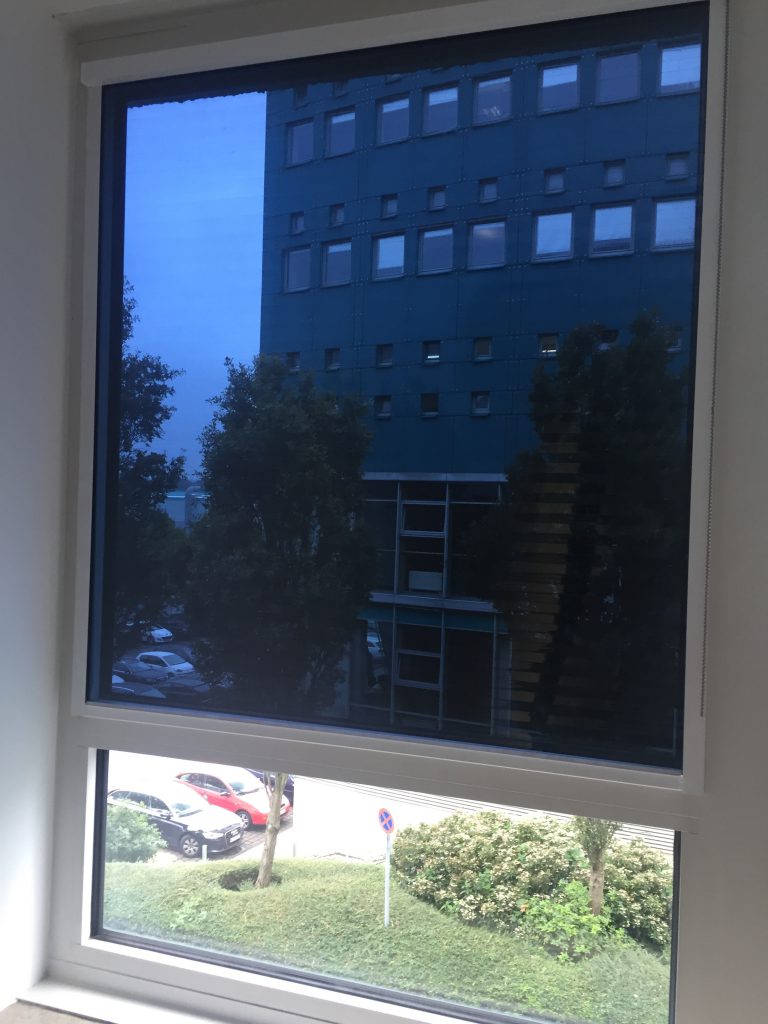 essen–kundenbilder-multirollo-hitze-und-uv-schutz–innenliegende-sonnenschutz-rollos essen–kundenbilder-multirollo-hitze-und-uv-schutz–innenliegende-sonnenschutz-rollos
